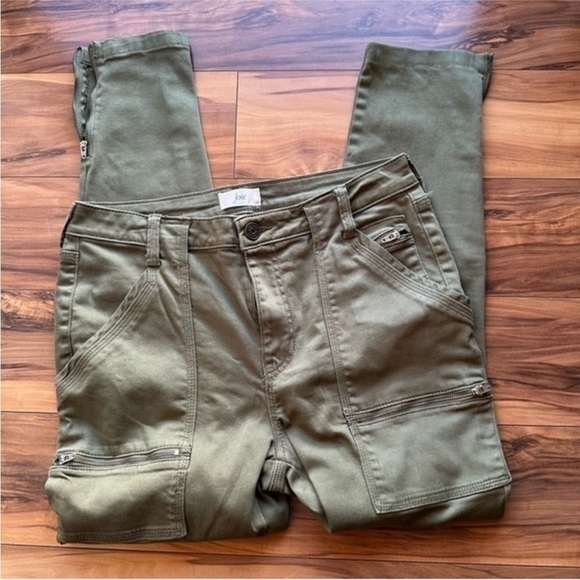 Joie Pants - Joie cargo style pants Ankle zip 10